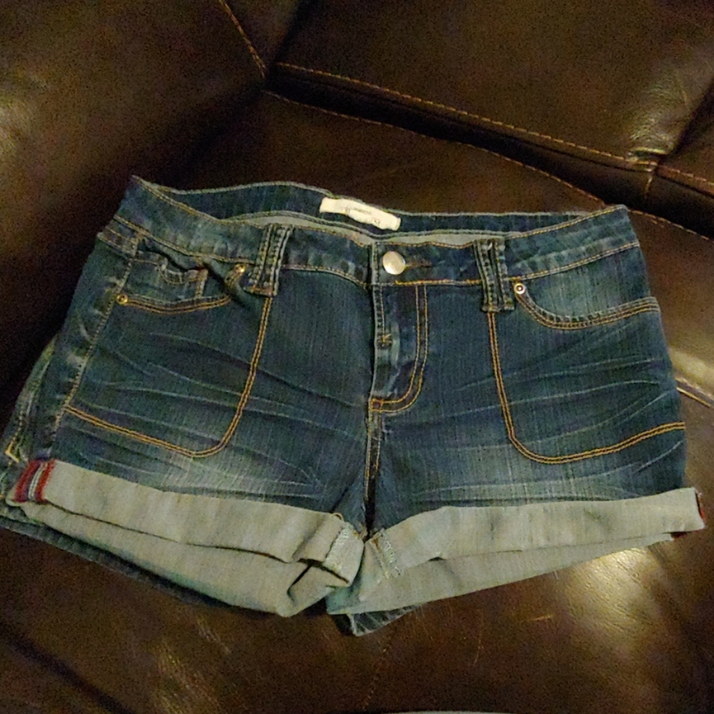21 Denim Shorts Size 28